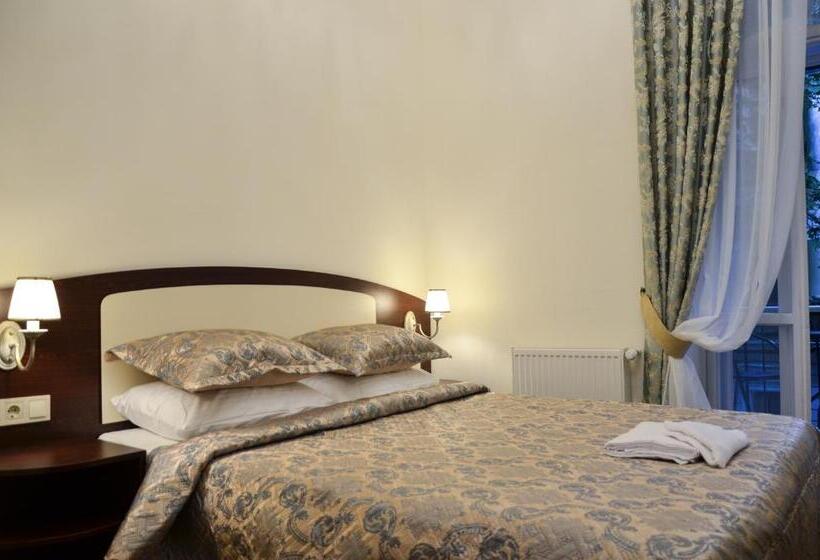 اتاق لوکس با بالکن, Apartment Nr. 8