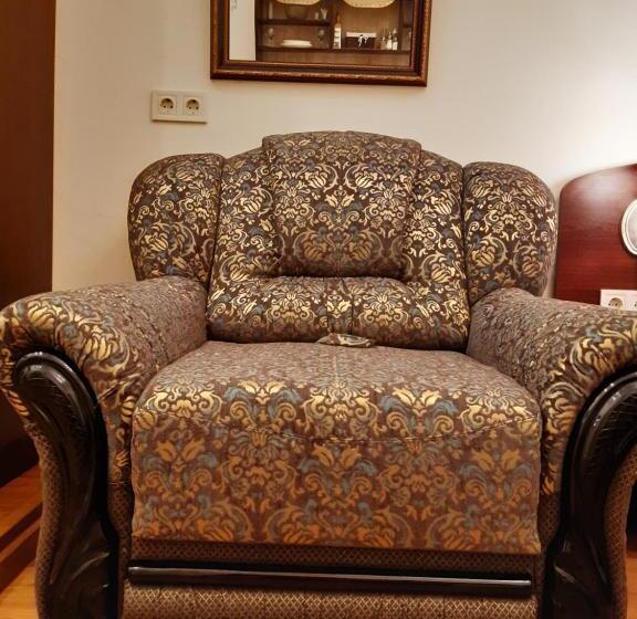 سوئیت با بالکن, Apartment Nr. 8