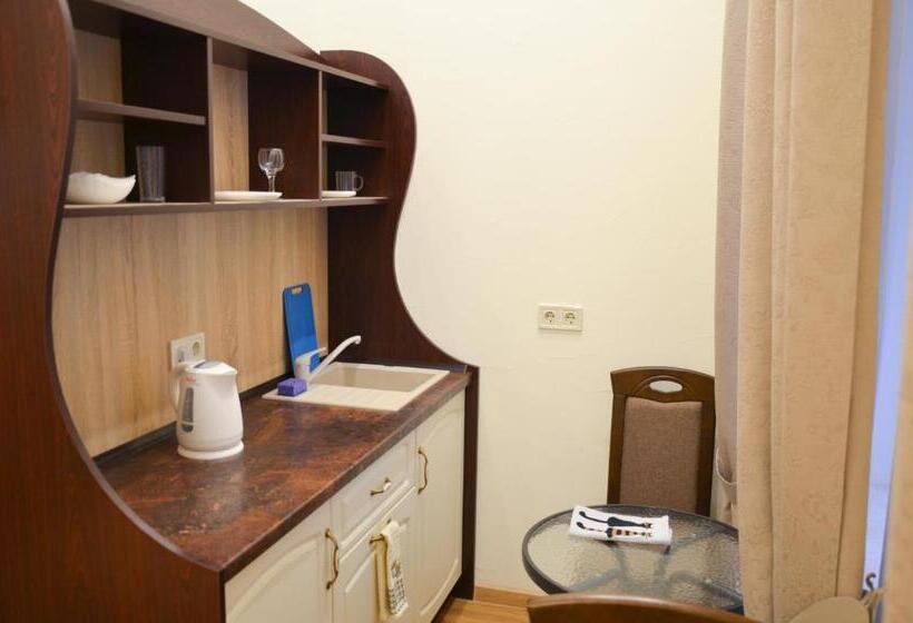 اتاق استاندارد, Apartment Nr. 8