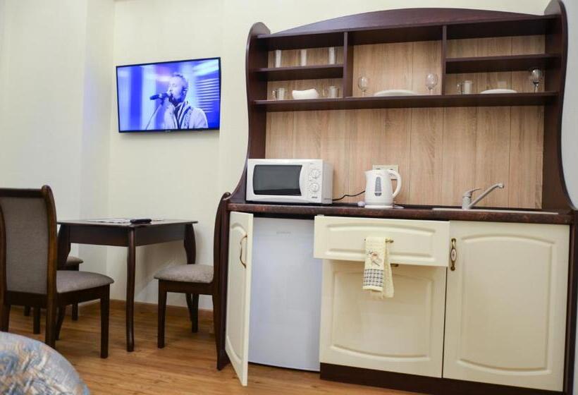 سوئیت با بالکن, Apartment Nr. 8