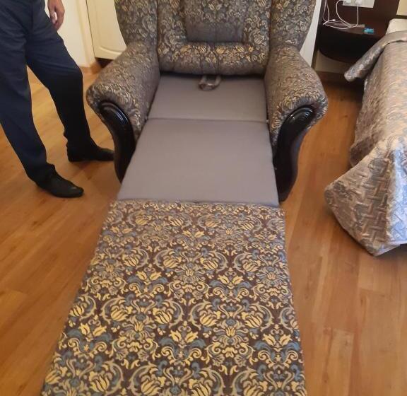 سوییت, Apartment Nr. 8