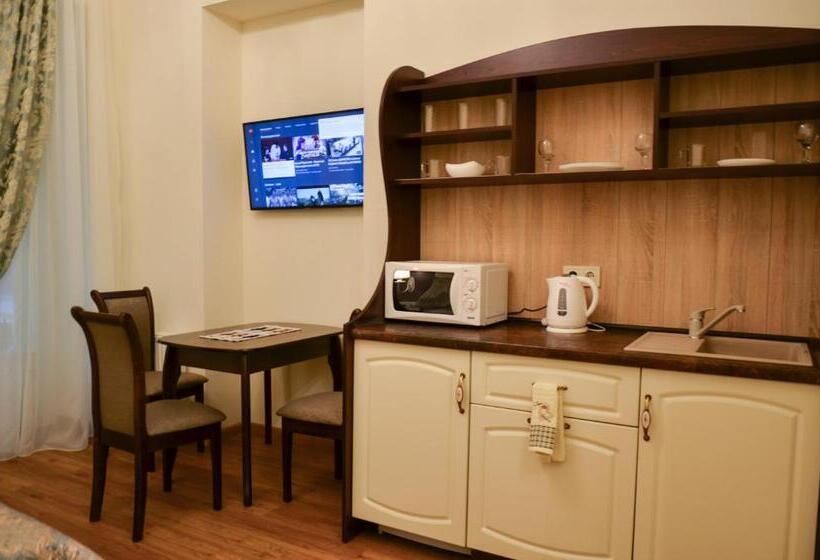 سوئیت با بالکن, Apartment Nr. 8