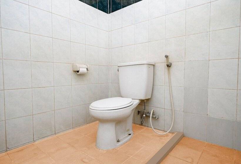 디럭스 룸, Oyo 2495 Wijaya