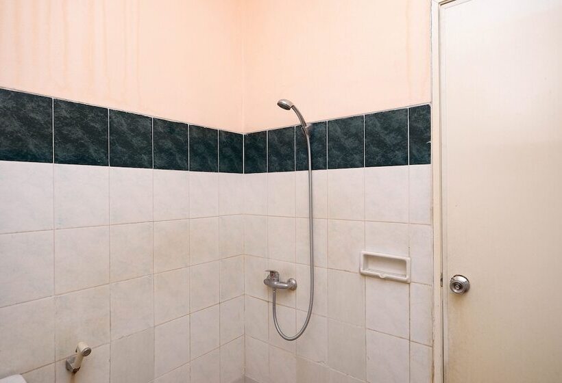 디럭스 룸, Oyo 2495 Wijaya