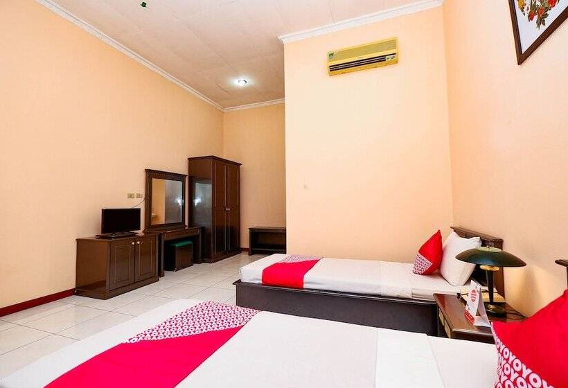 디럭스 룸, Oyo 2495 Wijaya