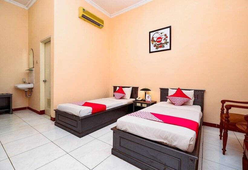 디럭스 룸, Oyo 2495 Wijaya