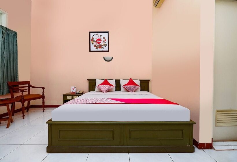 디럭스 룸, Oyo 2495 Wijaya
