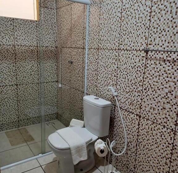 套房带泳池景, Pousada X