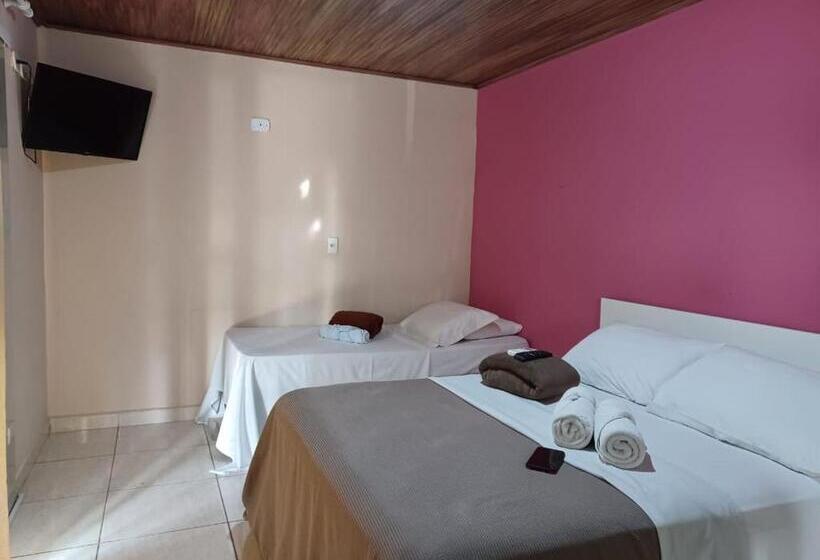 标准三人间, Pousada X