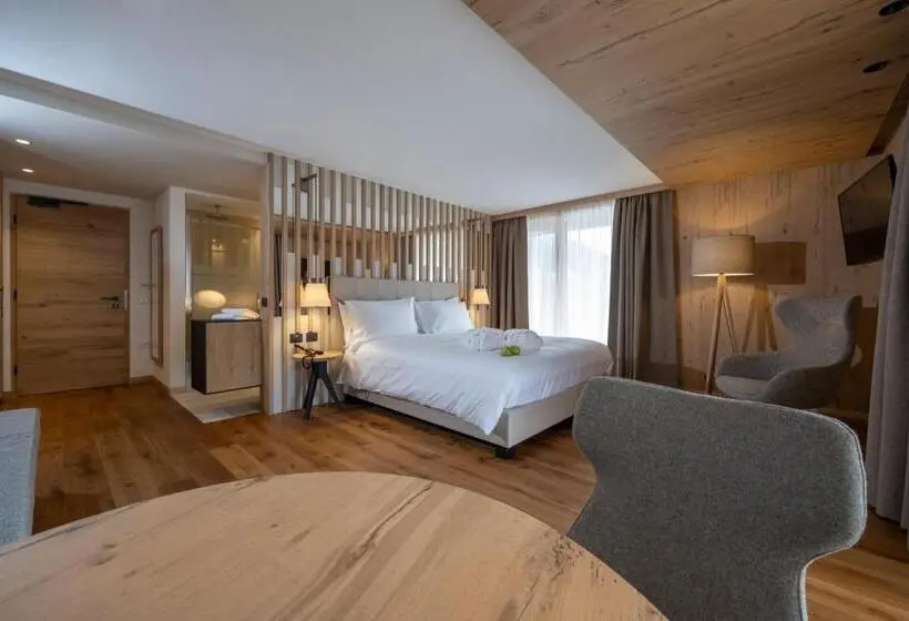 سوییت جونیور, Ciampedie Luxury Alpine Spa