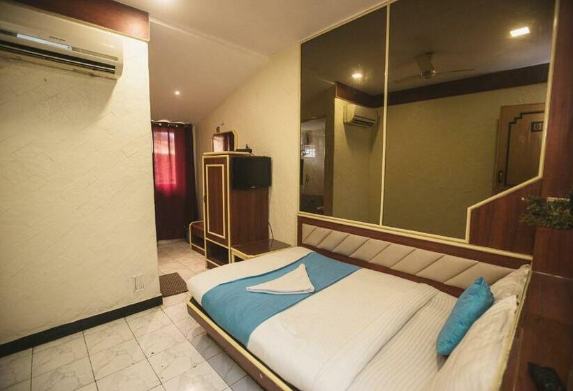 اتاق لوکس, Platinum Residency Colaba