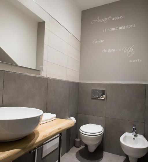 غرفة قياسية, Barrile's