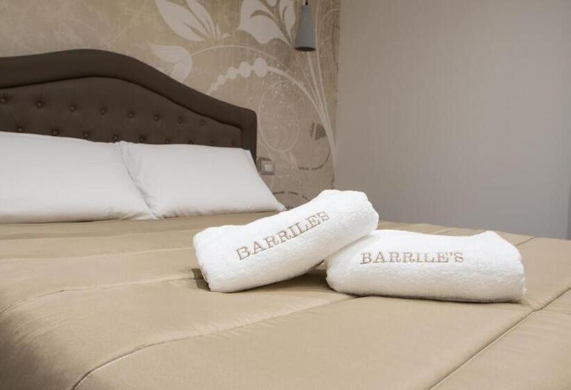 غرفة سوبيريور, Barrile's