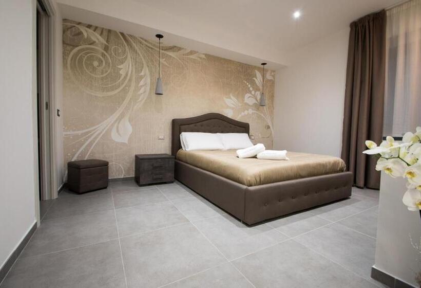 غرفة سوبيريور, Barrile's