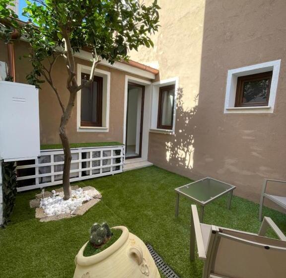 غرفة قياسية رباعية, Barrile's