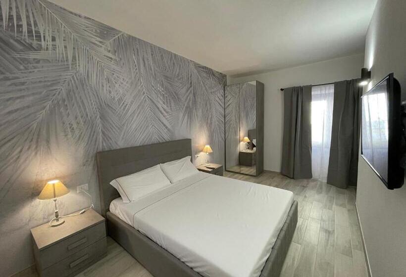 غرفة قياسية رباعية, Barrile's