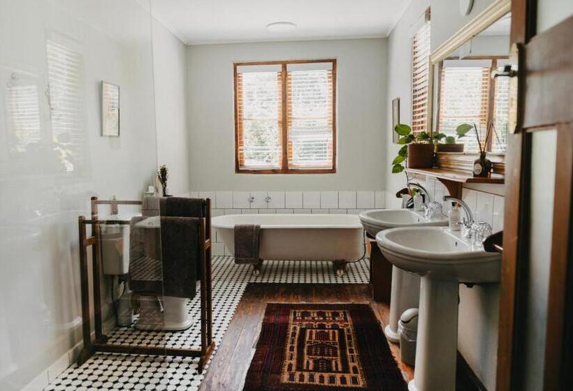 غرفة سوبيريور سرير كينج, The Bethesda