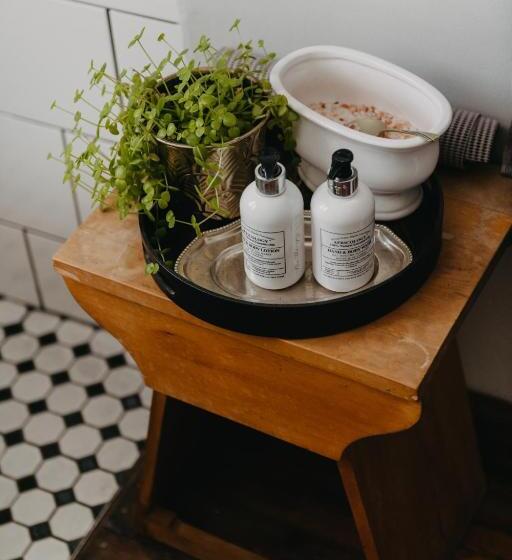 غرفة سوبيريور سرير كينج, The Bethesda