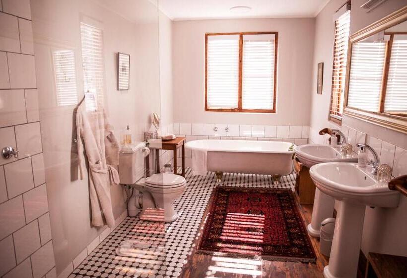 غرفة سوبيريور سرير كينج, The Bethesda