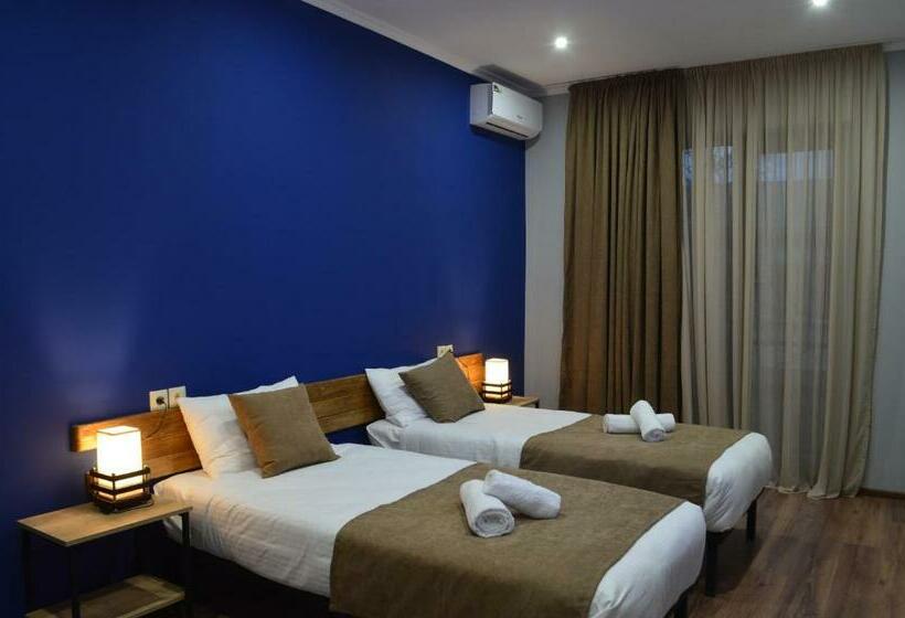 اتاق لوکس با بالکن, Taba Hall Boutique