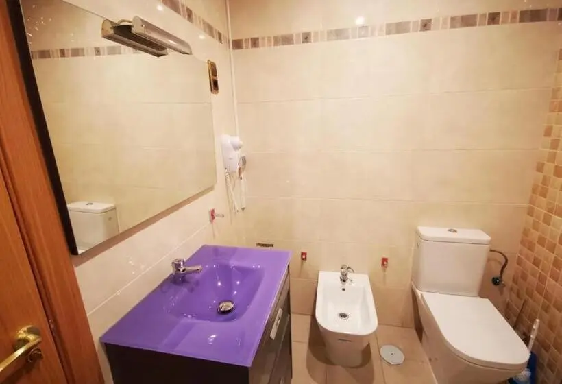 スタンダードシングルルーム, Hostal Quinta Santillan