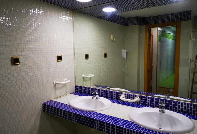 اتاق استاندارد با سرویس بهداشتی مشترک, Hostal Quinta Santillan