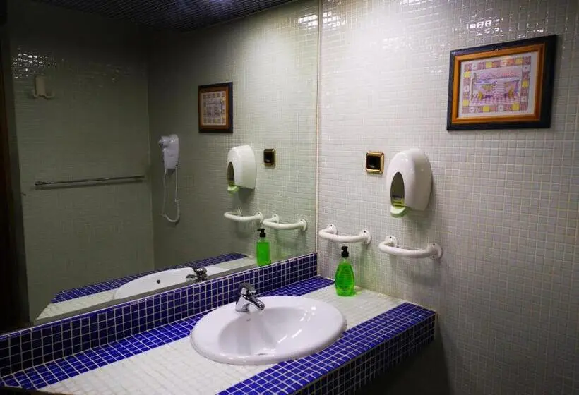 バス共有のスタンダードルーム, Hostal Quinta Santillan
