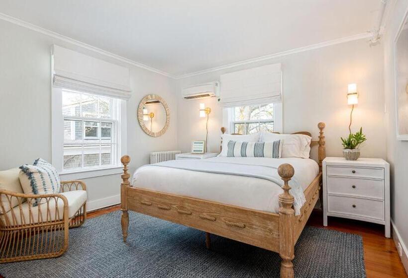 スタンダードルーム, Nantucket Periwinkle