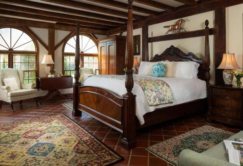 Superior Suite, Prospect Hill Inn & Restaurant