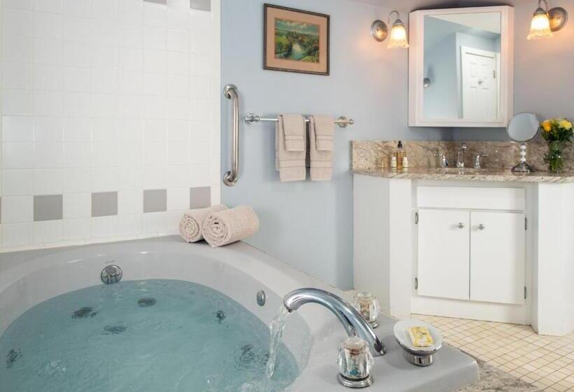 Superior Suite, Prospect Hill Inn & Restaurant