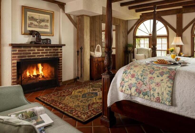 Superior Suite, Prospect Hill Inn & Restaurant