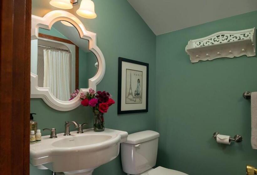 Standard Room, Prospect Hill Inn & Restaurant