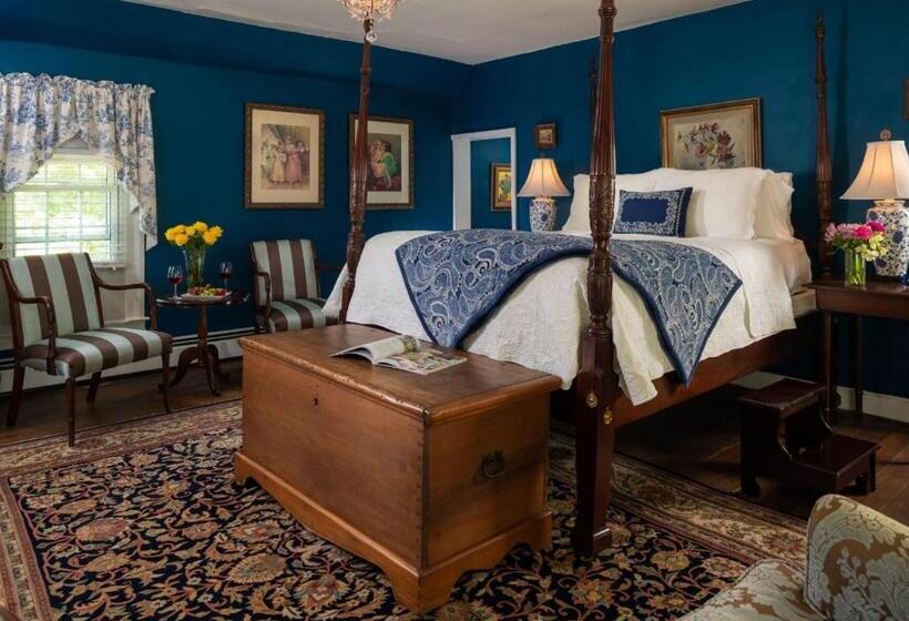 Deluxe Room, Prospect Hill Inn & Restaurant