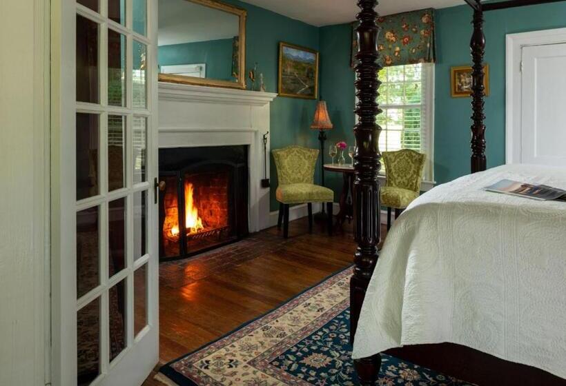 Suite with Balcony, Prospect Hill Inn & Restaurant
