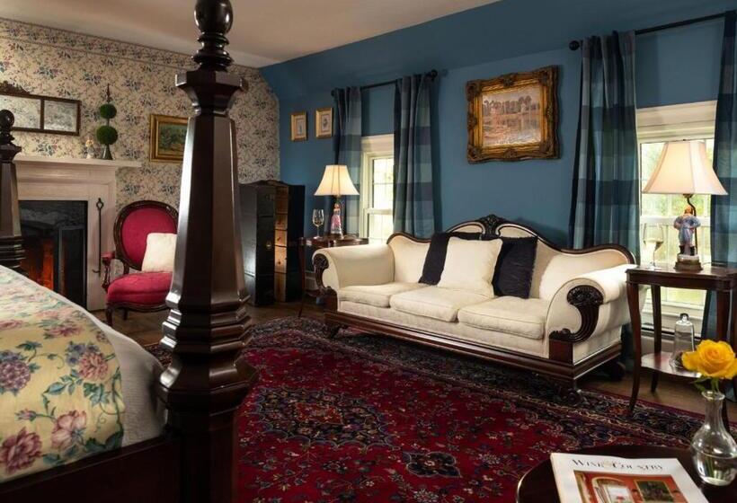 Suite with Balcony, Prospect Hill Inn & Restaurant