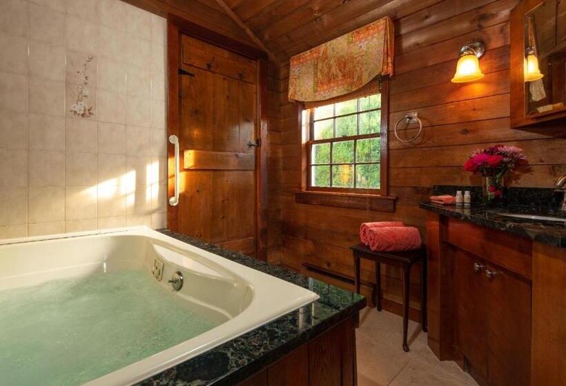 Superior Suite, Prospect Hill Inn & Restaurant
