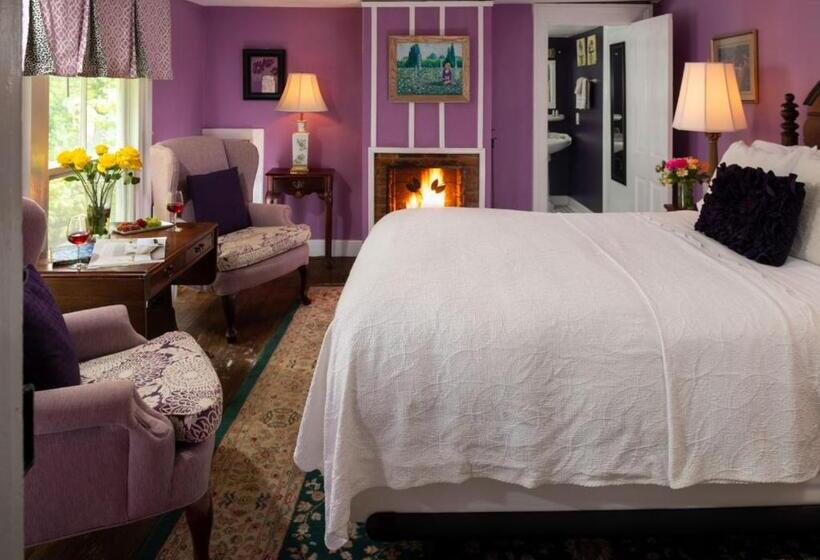 Deluxe Room, Prospect Hill Inn & Restaurant