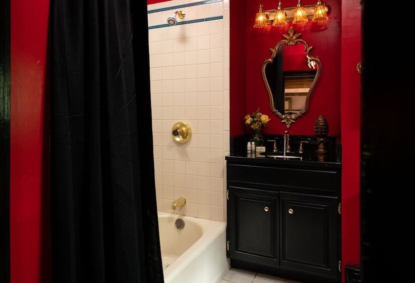 Deluxe Room, Prospect Hill Inn & Restaurant