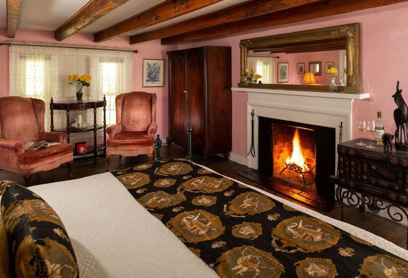 Deluxe Room, Prospect Hill Inn & Restaurant