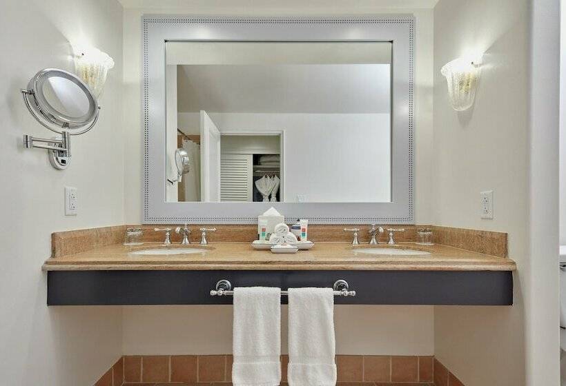 غرفه قياسيه سريرين مزدوجين, Universal S Loews Portofino Bay