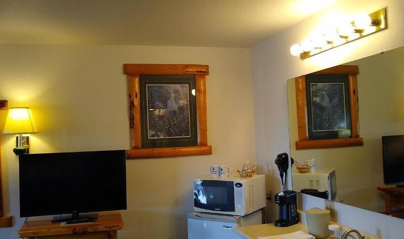 Номер Стандарт, Ponderosa Motel