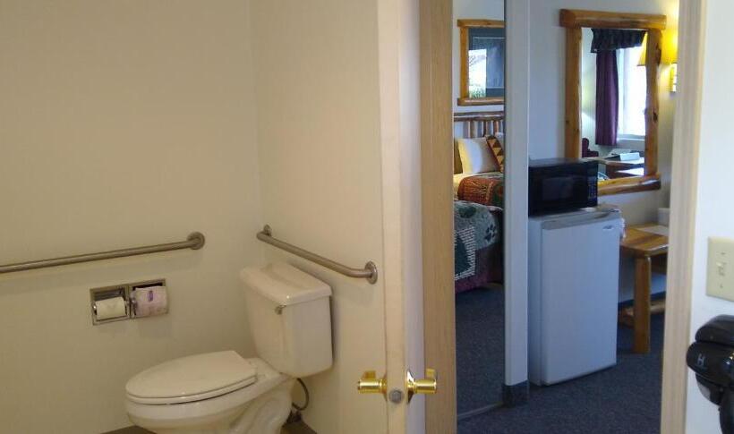 غرفة ديلوكس رباعية, Ponderosa Motel