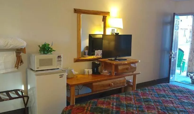 キングサイズベッドのデラックスルーム, Ponderosa Motel