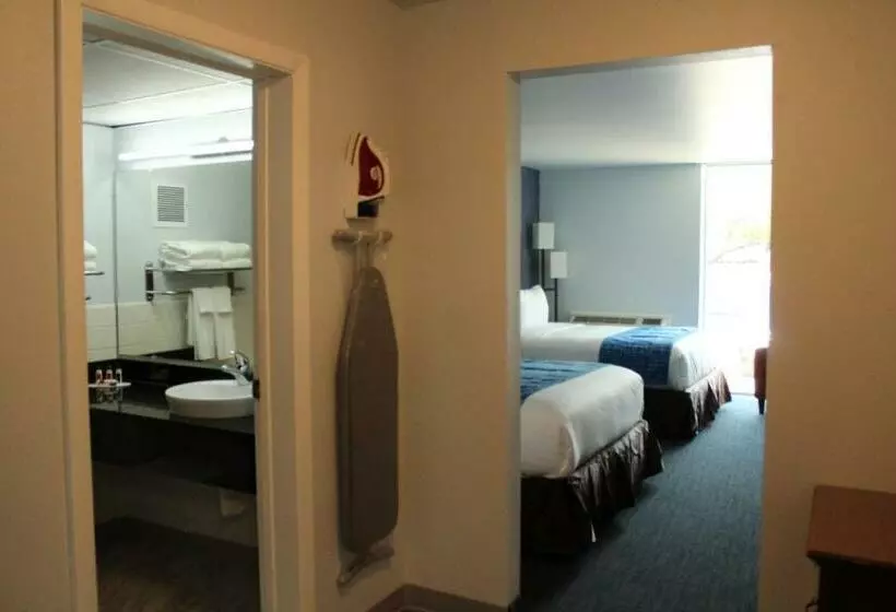 スタンダードルーム, Travelodge By Wyndham Water S Edge Hotel   Racine