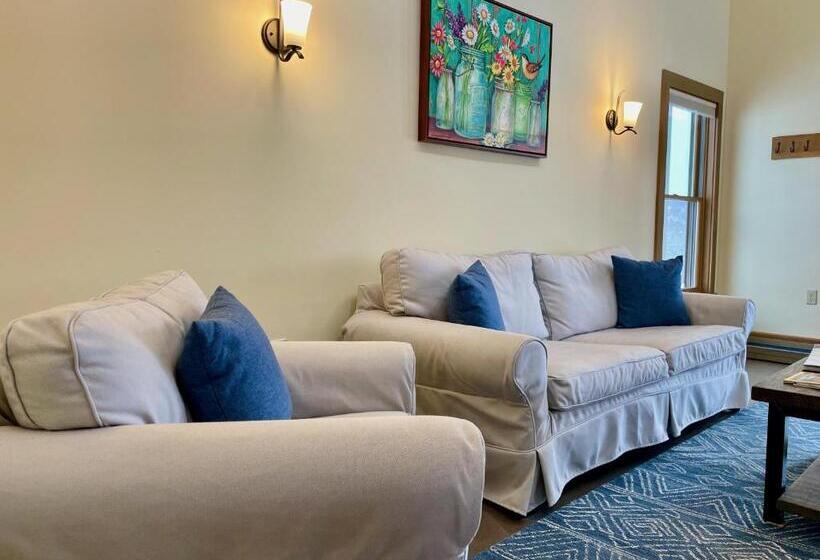 2间卧室的房子, Fat Sheep Farm & Cabins