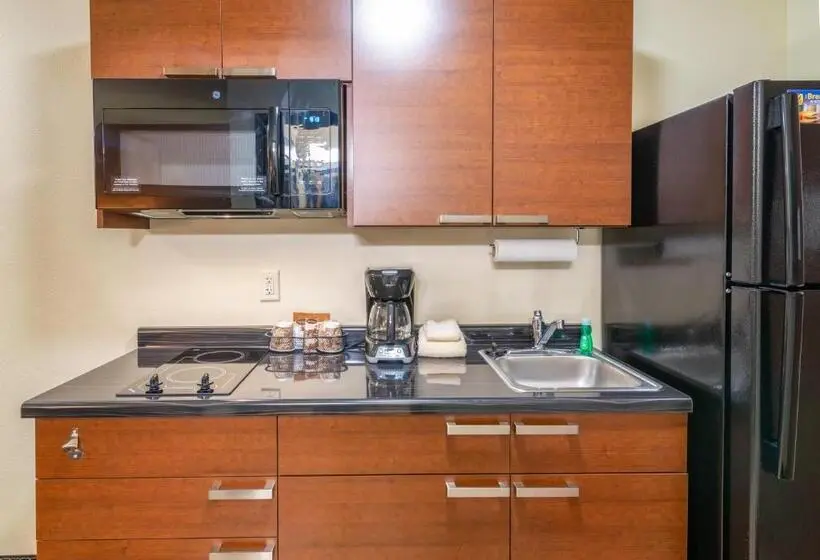 身障者適用クイーンサイズベッドルーム, My Place Hotel Shakopee, Mn