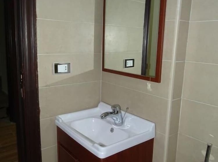 اتاق استاندارد سه نفره, Petra Sofsaf