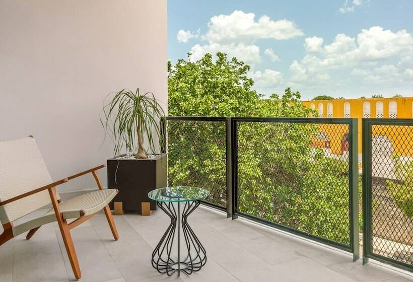 سوییت جونیور, Wayam Mundo Imperial