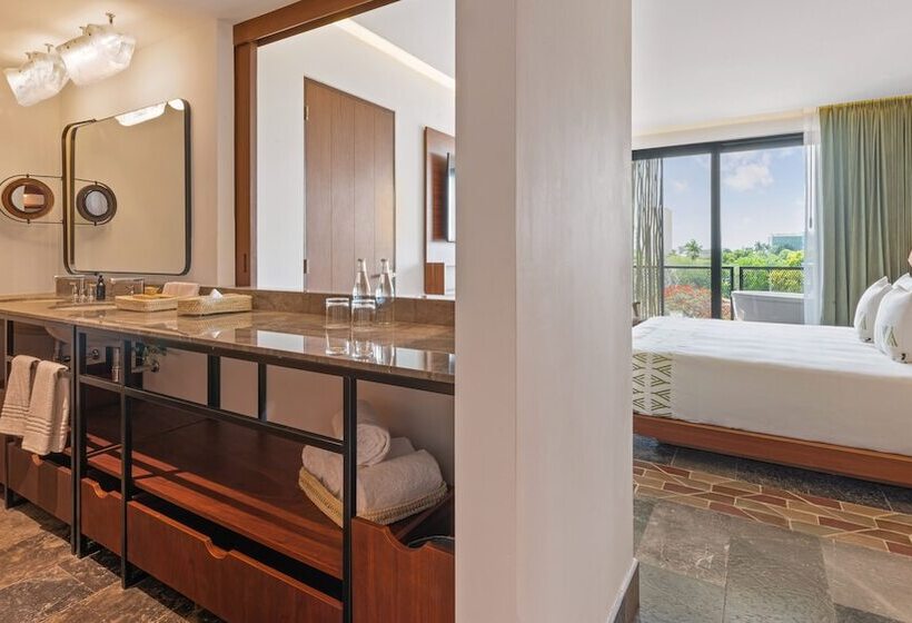 سوئیت مستر, Wayam Mundo Imperial