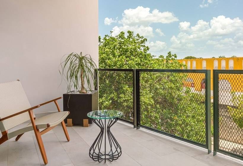 سوئیت مستر, Wayam Mundo Imperial